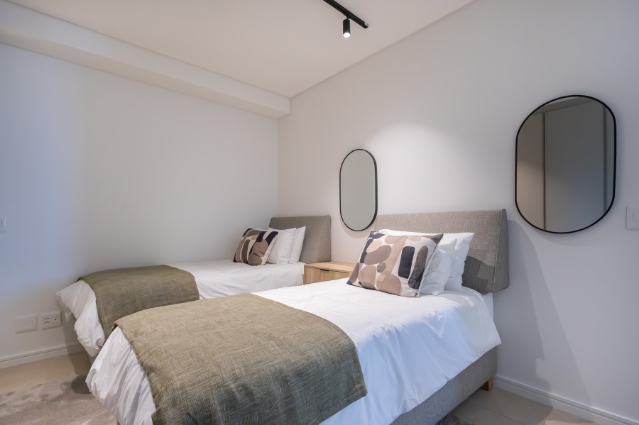 To Let 3 Bedroom Property for Rent in Green Point Western Cape